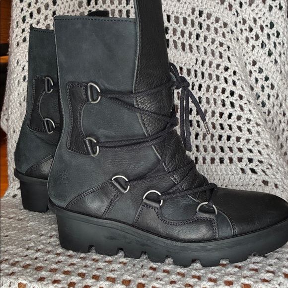 John Fluevog Shoes - John Fluevog Black UK 9 fits like US 7